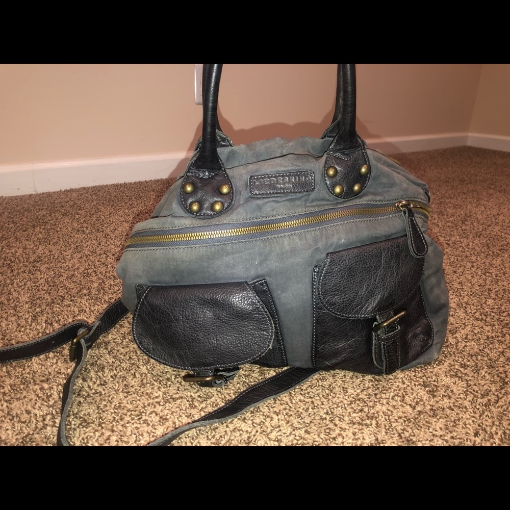 Navy bag! Slightly used, very relaxed style!